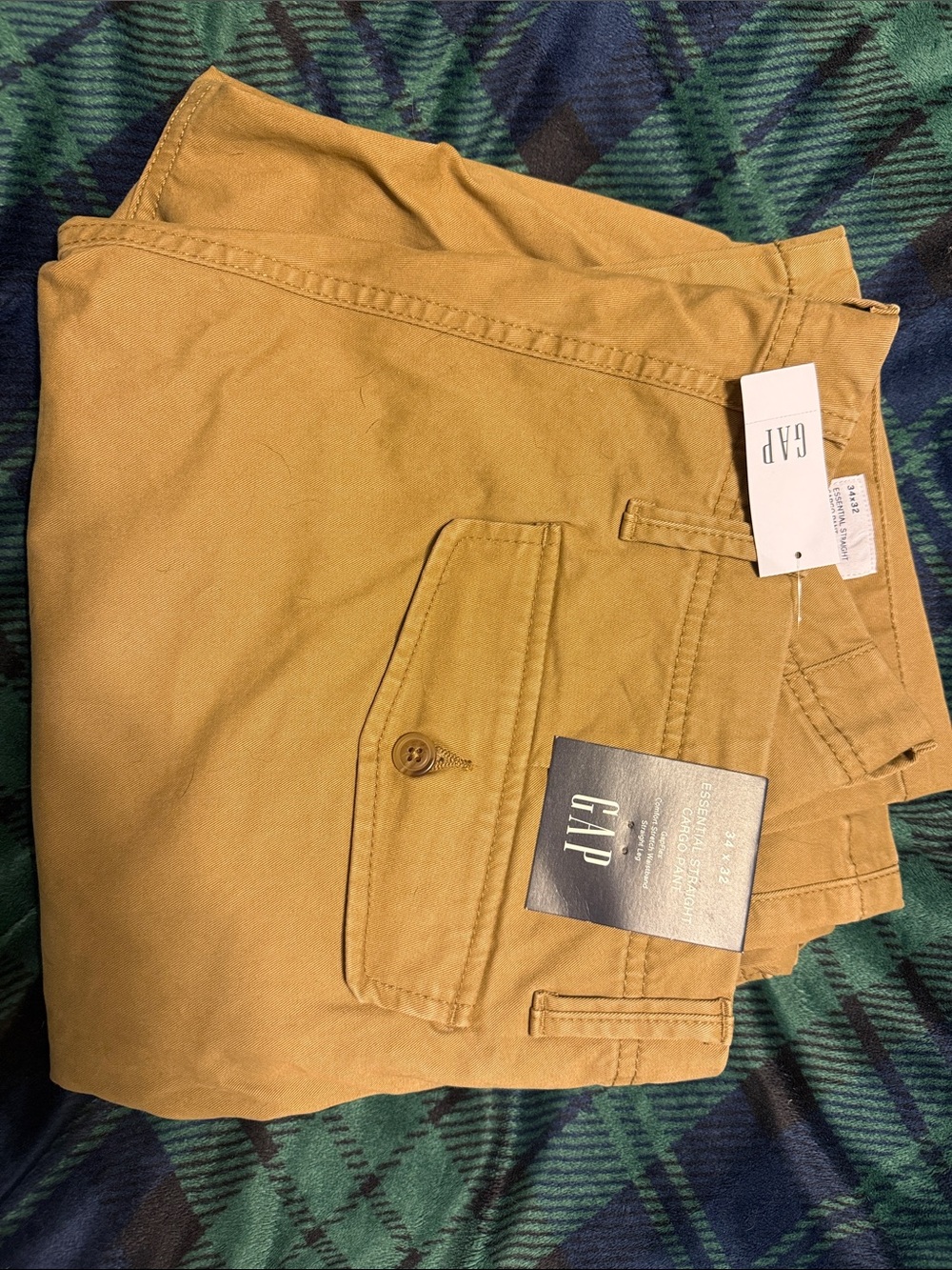GAP Men’s Tan Chino Pants with Utility Pocket